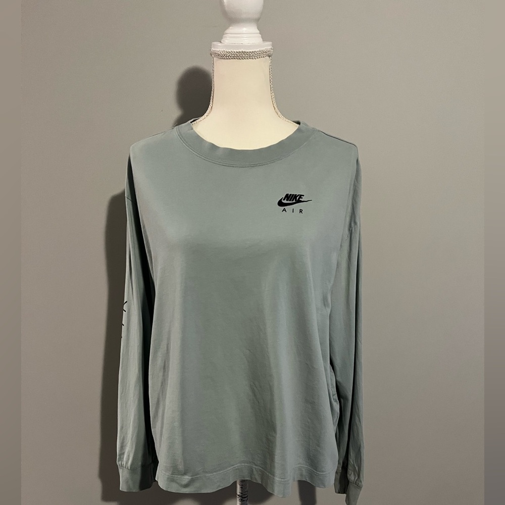 Nike Air Shirt Womens XL  Green Long Sleeve Boxy Tee